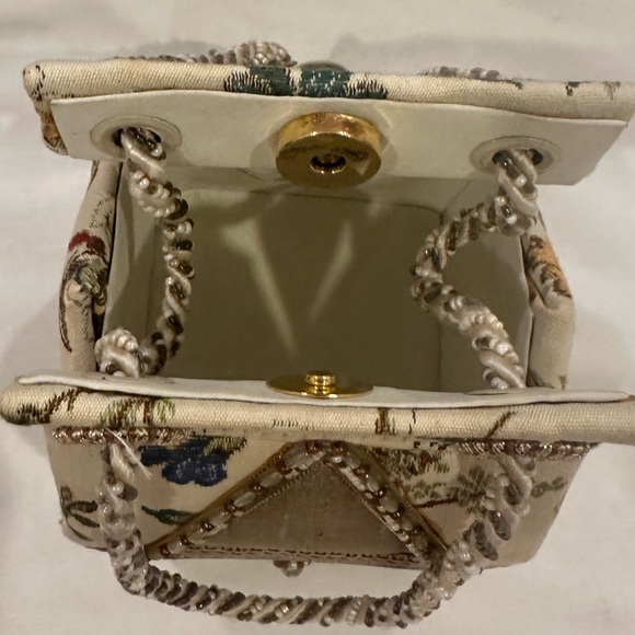 Mary Frances Stunning Women's Elegant Bag - Picture 5 of 9